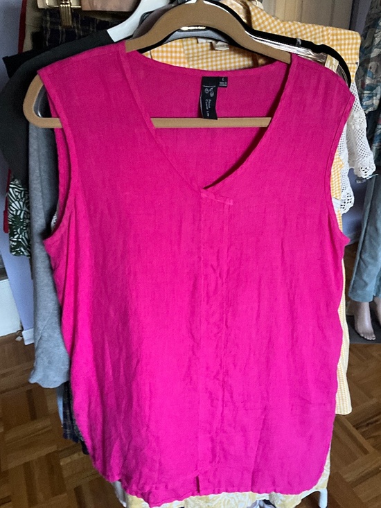 Tops - Hot pink 100% linen blouse sleeveless